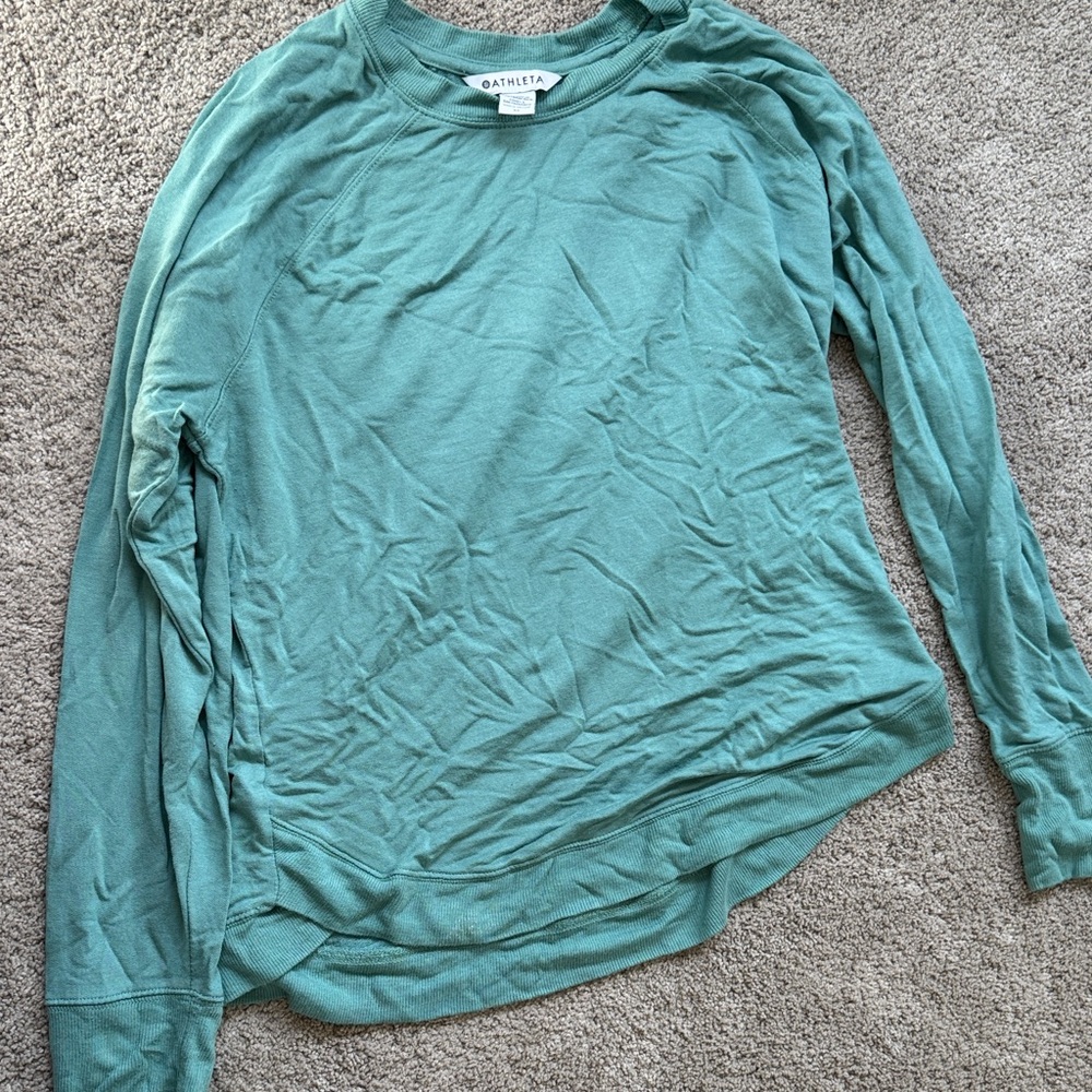 Athleta Sea Green Long Sleeve Shirt